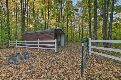 Secluded Ranch House With Barn On 25 Acres!