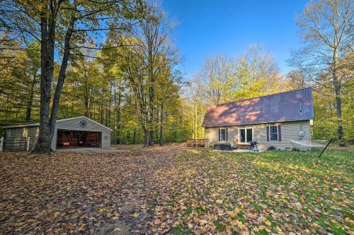 Secluded Ranch House With Barn On 25 Acres!