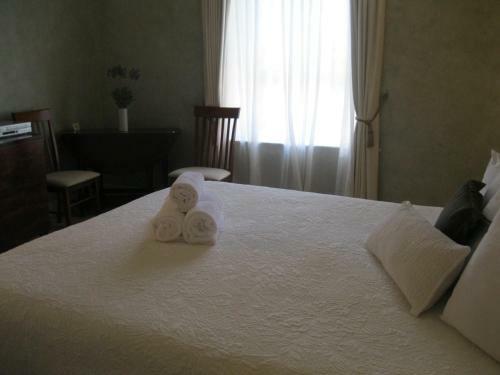 Hostal Heritage Guesthouse