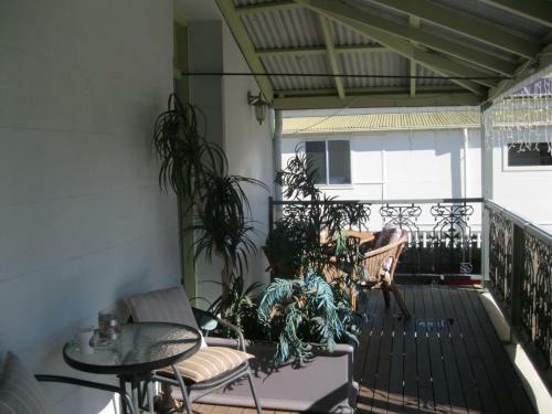 Hostal Heritage Guesthouse