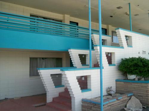 Desert Skies Motel