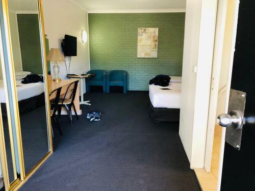 Campbelltown Colonial Motor Inn