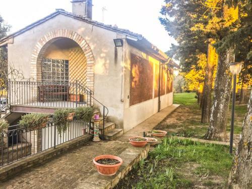 Casa Indipendente Con Giardino E Parcheggio Privato