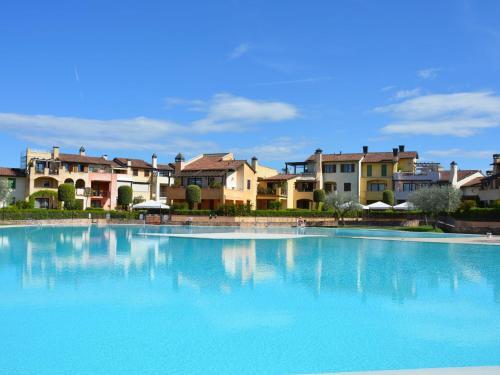 Comfortable Apartment With View On Swimming Pool