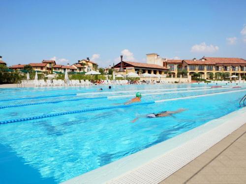 Comfortable Apartment With View On Swimming Pool