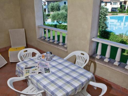 Comfortable Apartment With View On Swimming Pool