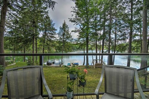 Tranquil Lake Cottage With Hot Tub Near Golf!