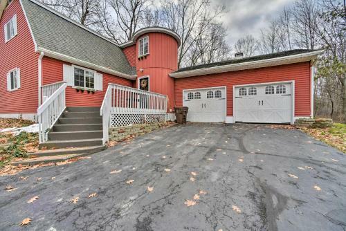Rustic Haslett Home On 10 Acres About 7 Mi To Msu