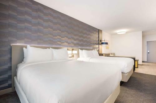 Hotel Comfort Inn & Suites