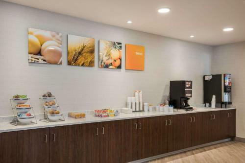 Hotel Comfort Inn & Suites