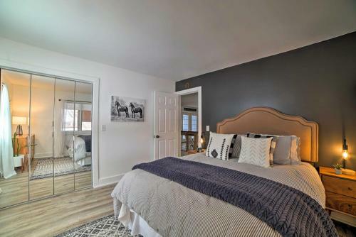 Chic Farmhouse With Fire Pit Less Than 4 Mi To Beach!