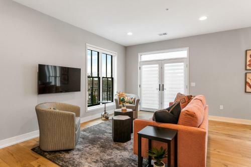 The George Suite 203
