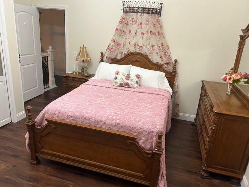 Holland Farmhouse Inn B&B