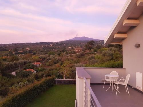 Design Villa In Piedimonte Etneo