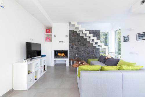 Design Villa In Piedimonte Etneo
