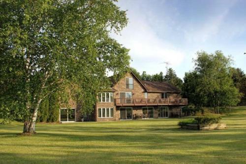 Solitude Inn On The Green