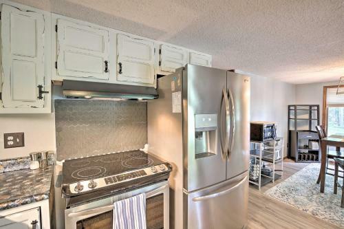 Pet-friendly Ludington Retreat With Fire Pit!