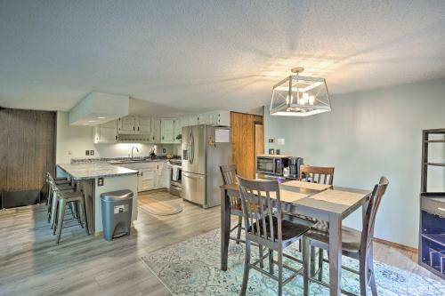 Pet-friendly Ludington Retreat With Fire Pit!