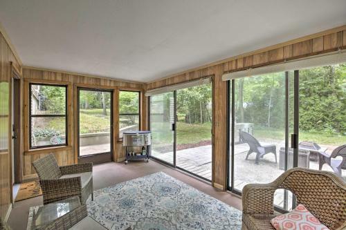 Pet-friendly Ludington Retreat With Fire Pit!