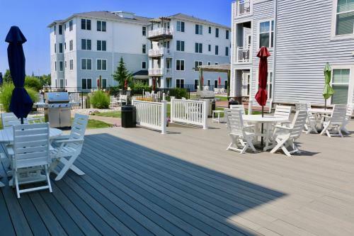 Apartamento Lakeside Escape At One Ludington Place Condominiums