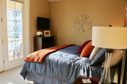 Apartamento Lakeside Escape At One Ludington Place Condominiums