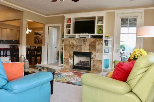 Apartamento Lakeside Escape At One Ludington Place Condominiums
