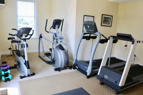 Apartamento Lakeside Escape At One Ludington Place Condominiums