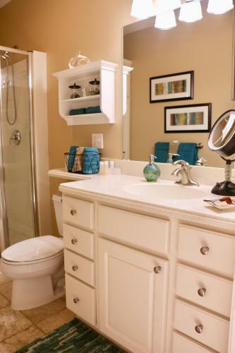 Apartamento Lakeside Escape At One Ludington Place Condominiums