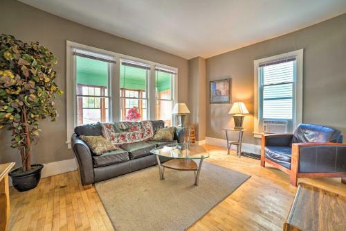 Manistee Home With Sunroom About 1 Mile To Beaches!