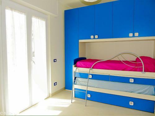 Apartamento Trilocale Con Posto Auto,ac E Wifi A 150m Dal Mare