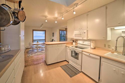 Lake Michigan Home With Private Beach And Deck!