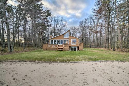 Lake Michigan Home With Private Beach And Deck!