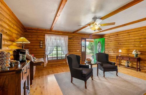 The Grand Living Bed & Breakfast