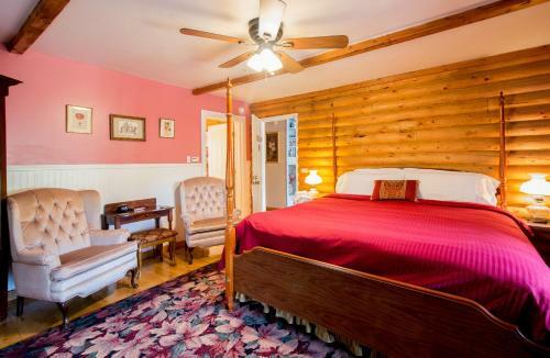 The Grand Living Bed & Breakfast