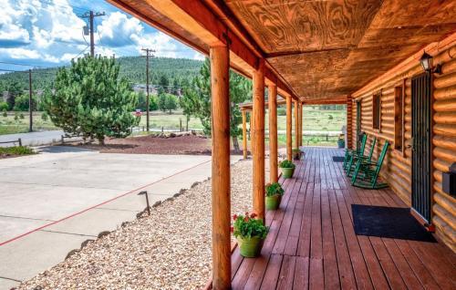 The Grand Living Bed & Breakfast