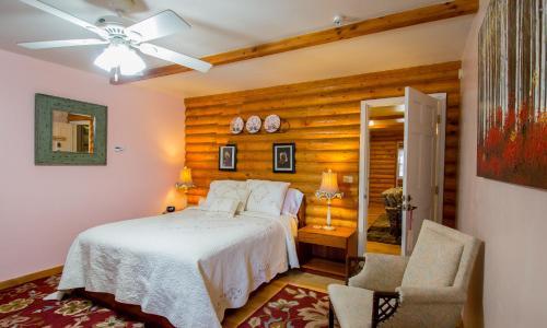 The Grand Living Bed & Breakfast