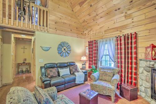 Resort Cabin With Fire Pit Golf, Hike, And Play!