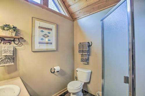 Resort Cabin With Fire Pit Golf, Hike, And Play!
