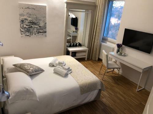 B&B Dimor'�
