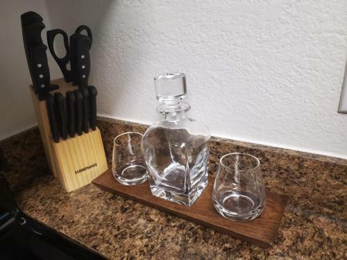 Bed & Breakfast Private Guest Suite Private Bath Comfortable Luxury Corporate Apartment With Pool