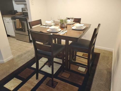 Bed & Breakfast Private Guest Suite Private Bath Comfortable Luxury Corporate Apartment With Pool