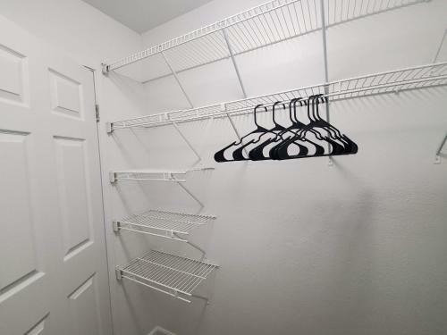 Bed & Breakfast Private Guest Suite Private Bath Comfortable Luxury Corporate Apartment With Pool
