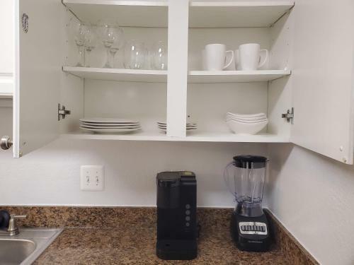 Bed & Breakfast Private Guest Suite Private Bath Comfortable Luxury Corporate Apartment With Pool