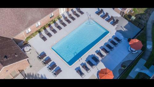 Bed & Breakfast Private Guest Suite Private Bath Comfortable Luxury Corporate Apartment With Pool