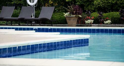 Bed & Breakfast Private Guest Suite Private Bath Comfortable Luxury Corporate Apartment With Pool
