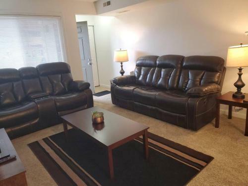 Comfortable Luxury Corporate Apartment With Pool