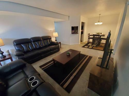 Comfortable Luxury Corporate Apartment With Pool