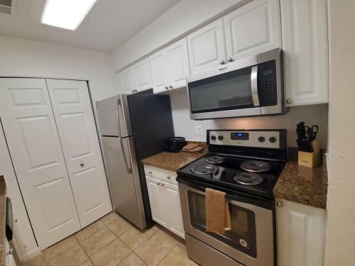 Comfortable Luxury Corporate Apartment With Pool