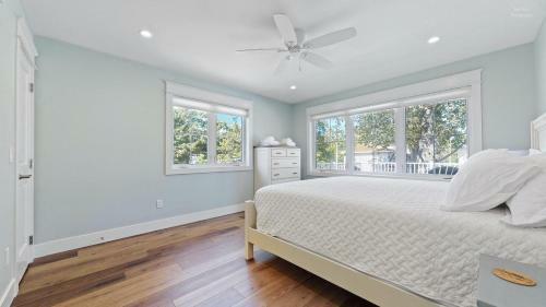 Luxurious 6 Bedroom, 6 Bath Home Only 1 Block From South Beach