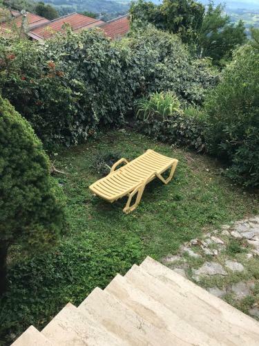 Hilltop Villa Garden With Jacuzzi Great Views